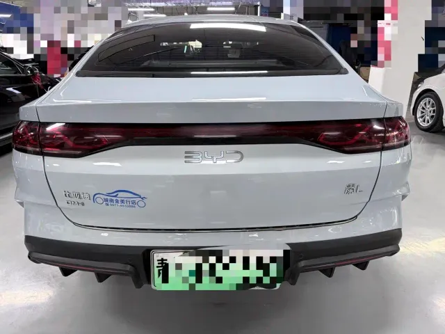 BYD Qin L — Фото автомобиля 16