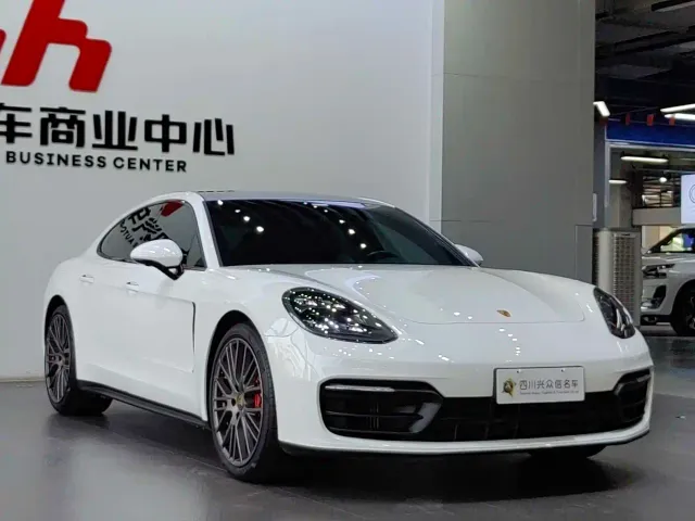 Porsche Panamera — Фото автомобиля 3