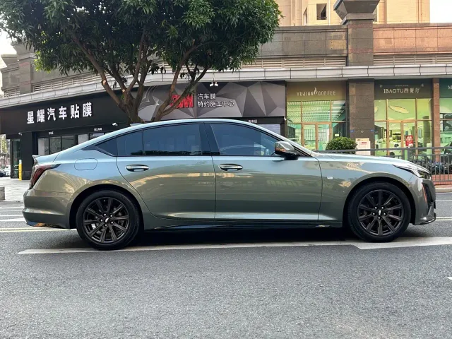 Cadillac CT5 — Фото автомобиля 5