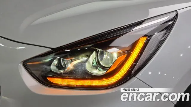 Kia Niro — Фото автомобиля 22