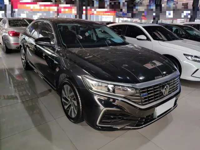 Volkswagen Passat — Фото автомобиля 21