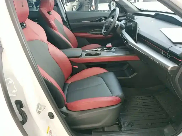 Changan Z6 — Фото автомобиля 24