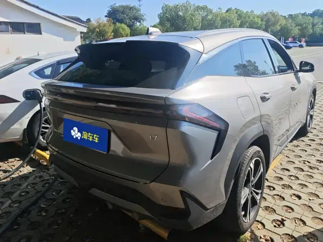 Geely Galaxy L7 — Фото автомобиля 3