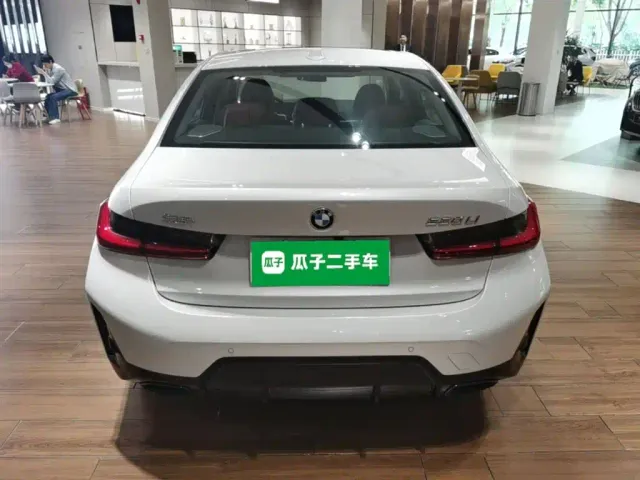 BMW 3 Series — Фото автомобиля 5