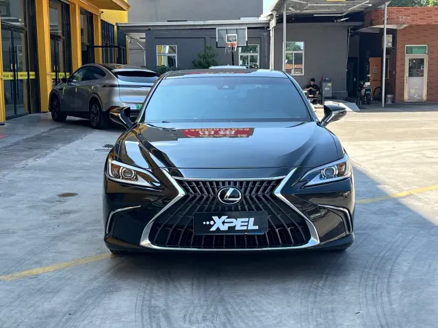 Lexus ES — Фото автомобиля 2