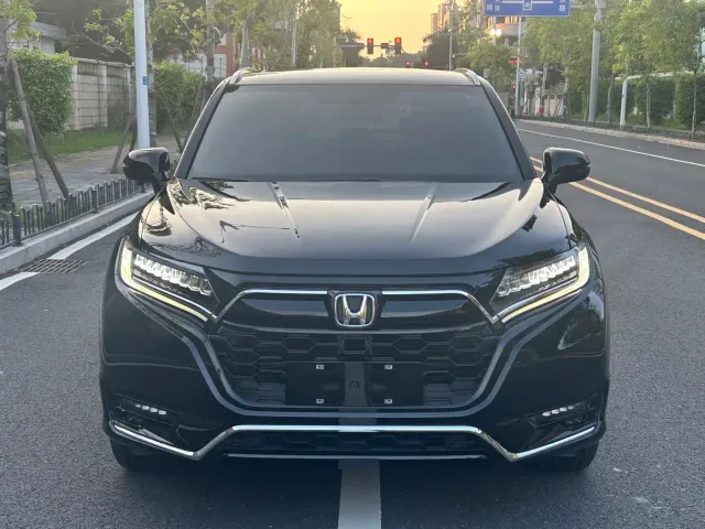 Honda UR-V — Фото автомобиля 2