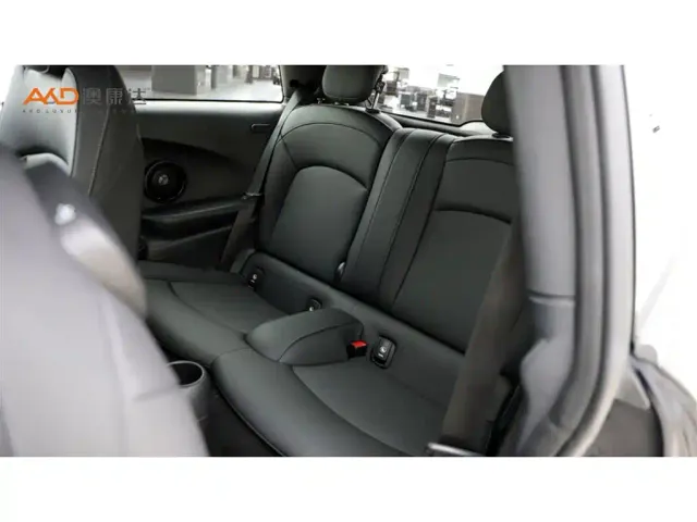MINI Hatch — Фото автомобиля 7