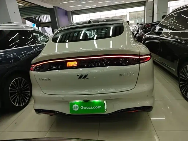 IM Motors LS6 — Фото автомобиля 5