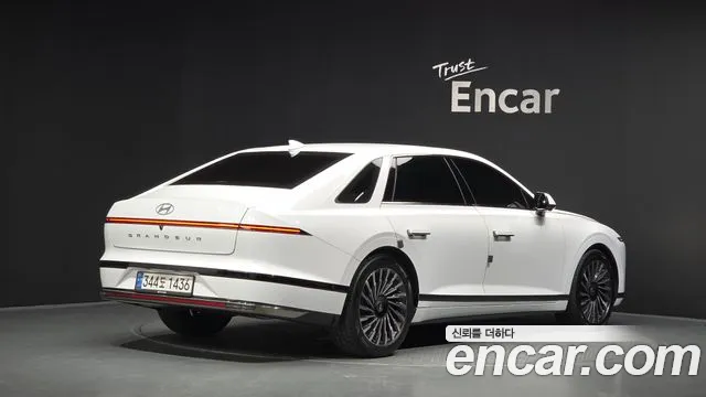 Hyundai Grandeur — Фото автомобиля 2