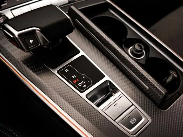 Audi A6L — Фото автомобиля 21