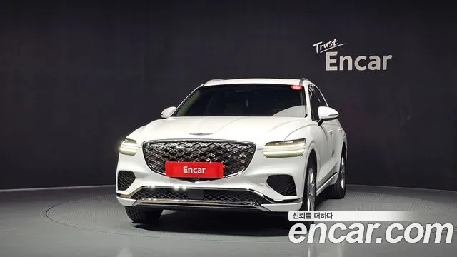 Genesis GV70 — Фото автомобиля 3