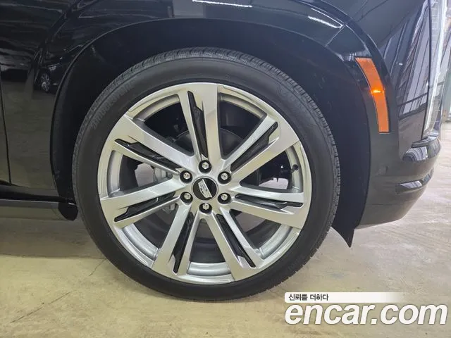 Cadillac Escalade 5th Gen — Фото автомобиля 5