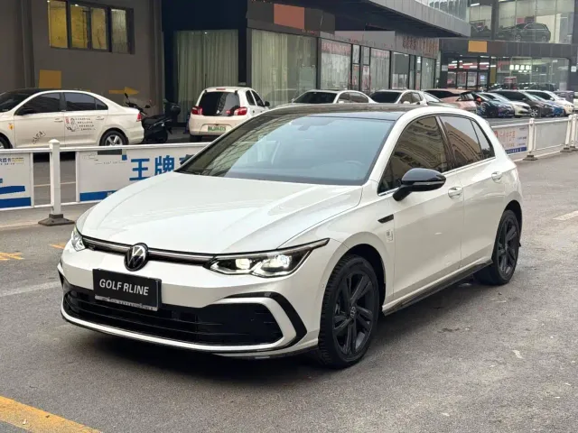 Фотография автомобиля — Volkswagen Golf