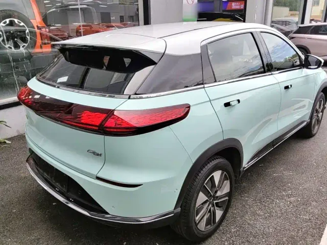 Xpeng G3 — Фото автомобиля 6