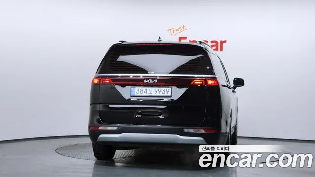 Kia Canival Carnival 4 поколение Бензин 9 мест Prestige — Фото автомобиля 4