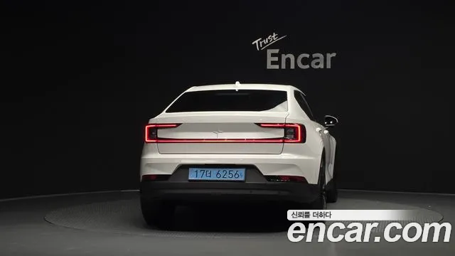 Polestar Polestar 2 — Фото автомобиля 4
