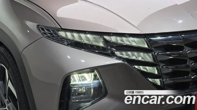 Hyundai Tucson Tucson (NX4) Бензин 1.6 турбо 2WD — Фото автомобиля 21