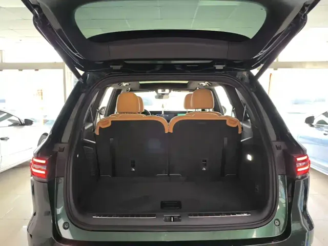 Li Auto ONE — Фото автомобиля 18