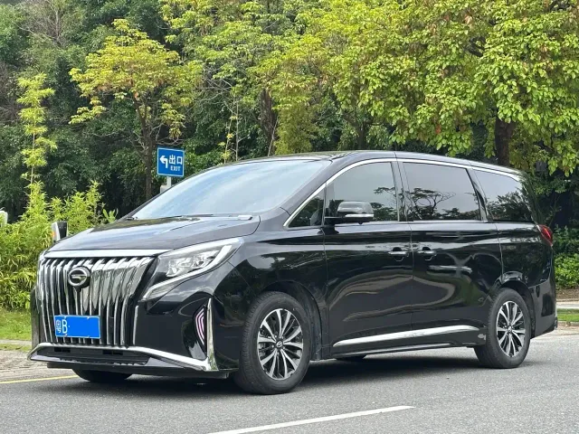 Фотография автомобиля — GAC Trumpchi M8