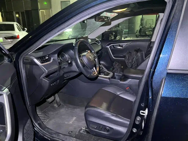 Toyota Wildlander — Фото автомобиля 5