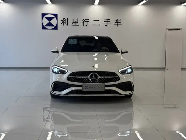 Mercedes-Benz C-Class — Фото автомобиля 3
