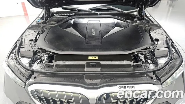 BMW i5 — Фото автомобиля 6