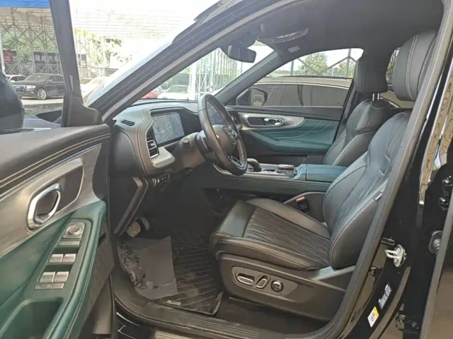 GAC Trumpchi GS8 — Фото автомобиля 14