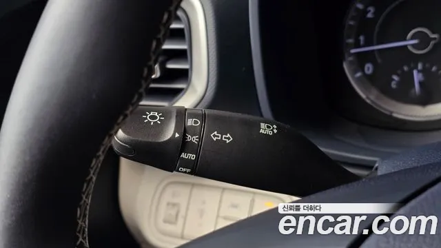 Hyundai Venue Venue 1.6 Modern Plus — Фото автомобиля 16