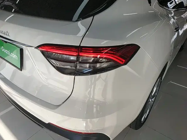 Maserati Levante — Фото автомобиля 7