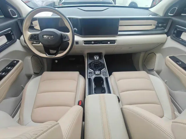 Geely ICON — Фото автомобиля 6