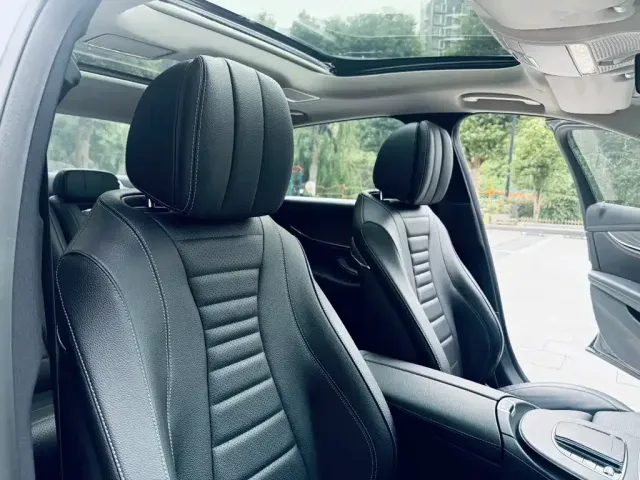 Mercedes-Benz E-Class — Фото автомобиля 10