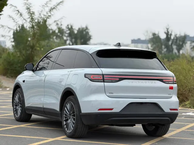 Leapmotor Leapmotor C11 2023 Extended Range 200 Comfort Edition — Фото автомобиля 9