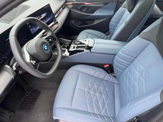 BMW i5 — Фото автомобиля 7