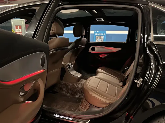 Mercedes-Benz E-Class — Фото автомобиля 13