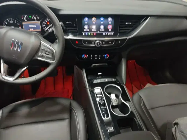 Buick Regal — Фото автомобиля 12