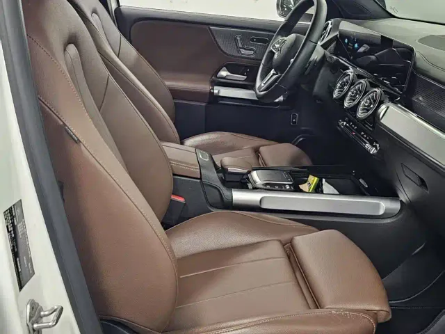 Mercedes-Benz GLB-Class — Фото автомобиля 14