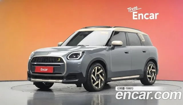 Фотография автомобиля — MINI Countryman Electric 3rd Gen