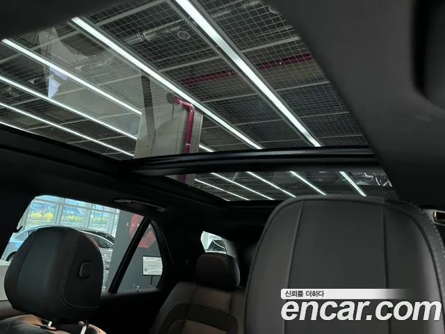 Mercedes-Benz GLE-Class — Фото автомобиля 16