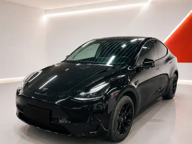 Фотография автомобиля — Tesla Model Y