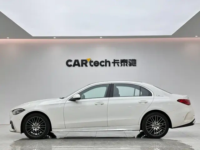 Mercedes-Benz C-Class — Фото автомобиля 2