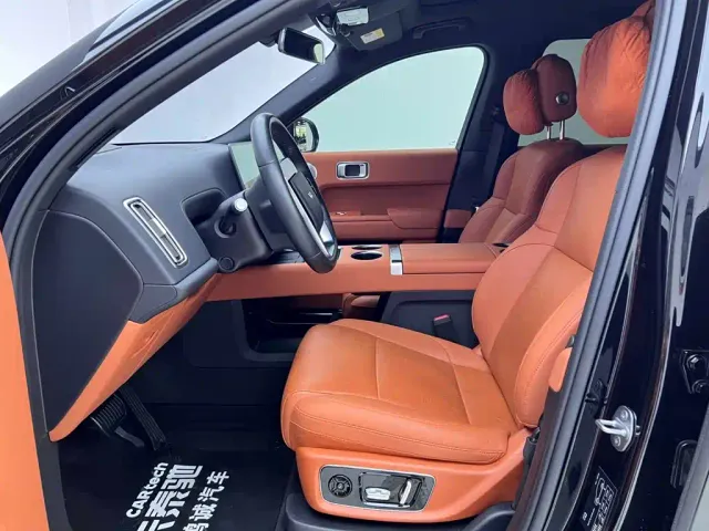 Li Auto L9 — Фото автомобиля 14