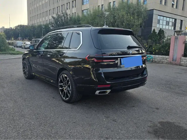 BMW X7 — Фото автомобиля 5