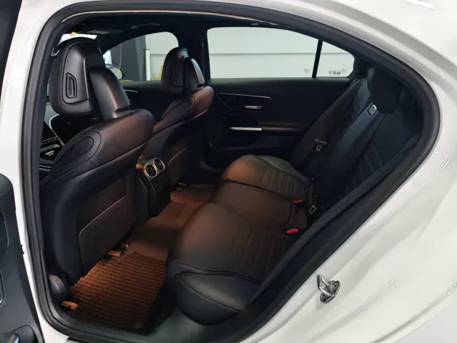 Mercedes-Benz C-Class — Фото автомобиля 16