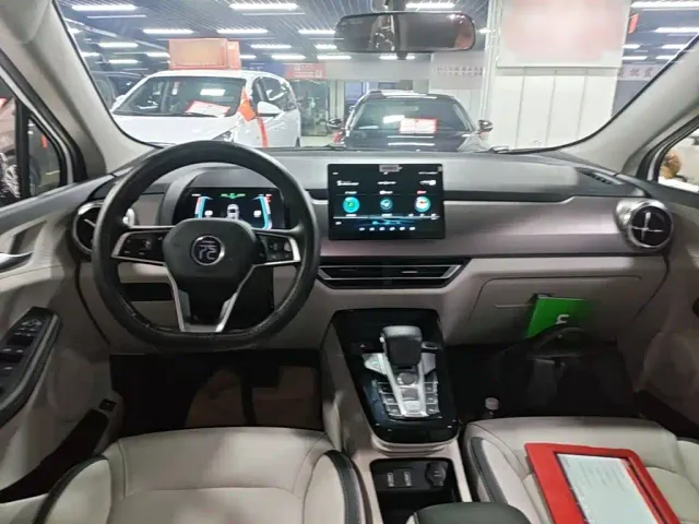 BYD Yuan Pro — Фото автомобиля 9