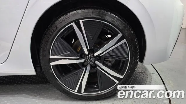 Peugeot 308 — Фото автомобиля 19