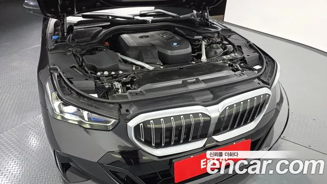 BMW 5-Series 5 серия (G60) 530i xDrive M Sport — Фото автомобиля 6