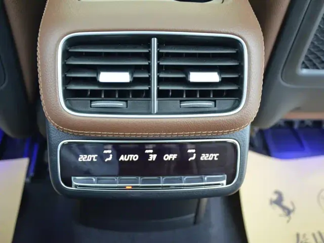 Mercedes-Benz GLE-Class — Фото автомобиля 11