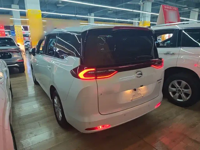 GAC Trumpchi M6 — Фото автомобиля 4