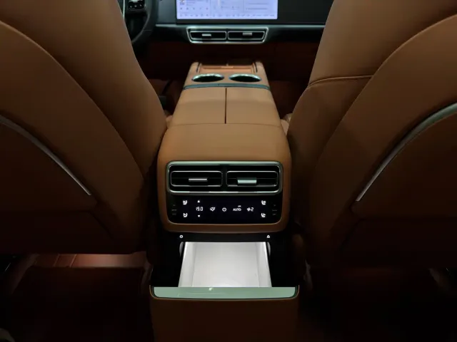 Li Auto L6 — Фото автомобиля 20