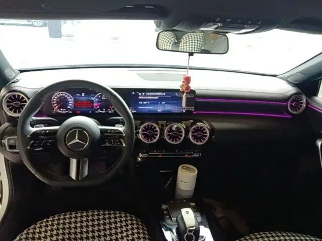 Mercedes-Benz A-Class — Фото автомобиля 9